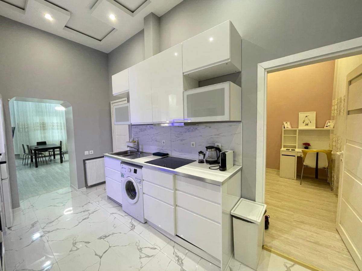 Deluxe Sapphire Residency - 4 Bedrooms Budapest Exterior photo